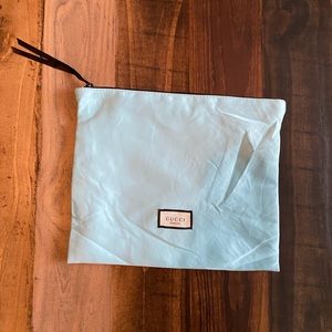 GUCCI BEAUTY MAKEUP BAG